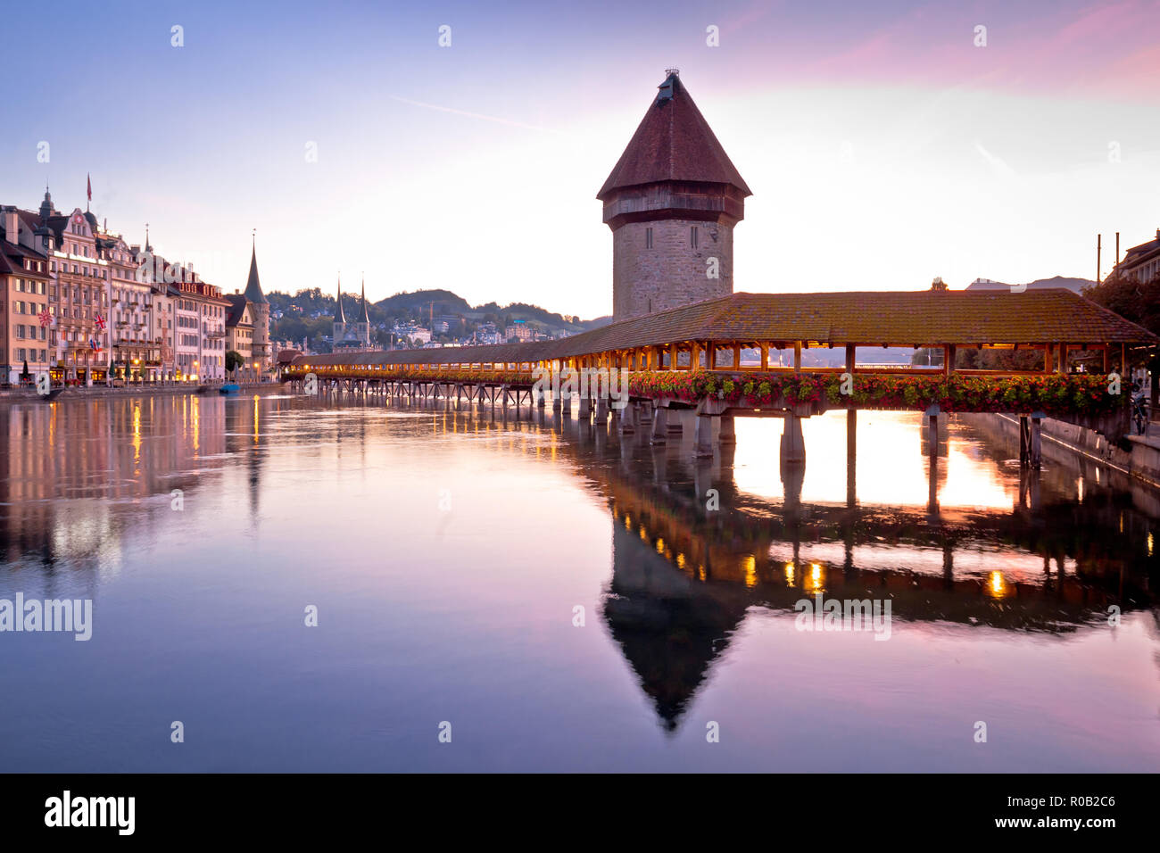 Kapelbrucke In Luzern Ber hmte Schweizer Sehensw rdigkeiten Dawn 