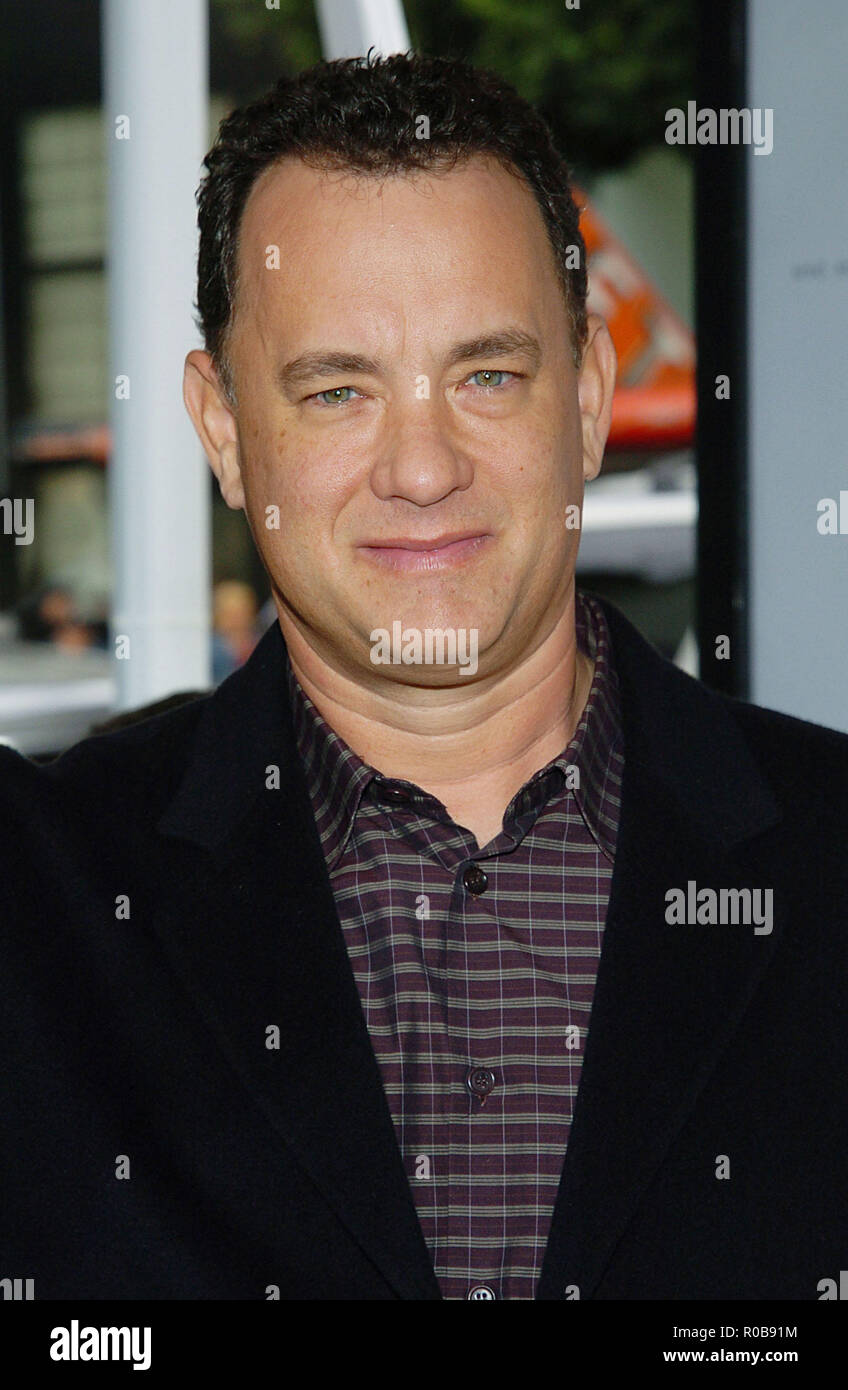 Tom Hanks an der Polar Express Premiere auf dem Grauman Chinese Theatre in Los Angeles. 11.07.2004. 28 - HanksTom091 Red Carpet Event, Vertikal, USA, Filmindustrie, Prominente, Fotografie, Bestof, Kunst, Kultur und Unterhaltung, Topix Prominente Fashion/Vertikal, Besten, Event in Hollywood Leben - Kalifornien, Roter Teppich und backstage, USA, Film, Stars, Film Stars, TV Stars, Musik, Promis, Fotografie, Bestof, Kunst, Kultur und Unterhaltung, Topix, headshot, vertikal, eine Person aus dem Jahr 2004, Anfrage tsuni@Gamma-USA.com Stockfoto