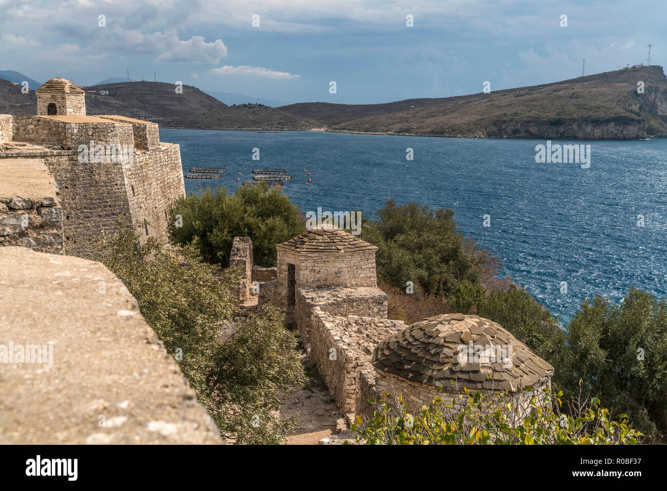 Ali-Pascha-Festung in der Bucht von Porto Palermo, Himara, Albanien, Europa | Porto Palermo Schloss von Ali Pascha Tepelena, von Himara, Albanien, Europa Stockfoto