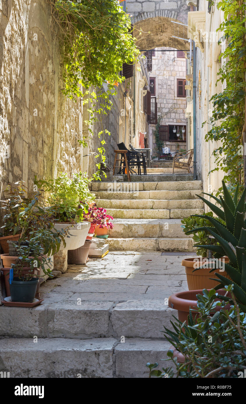 Korcula - Die eine ailse der Altstadt. Stockfoto