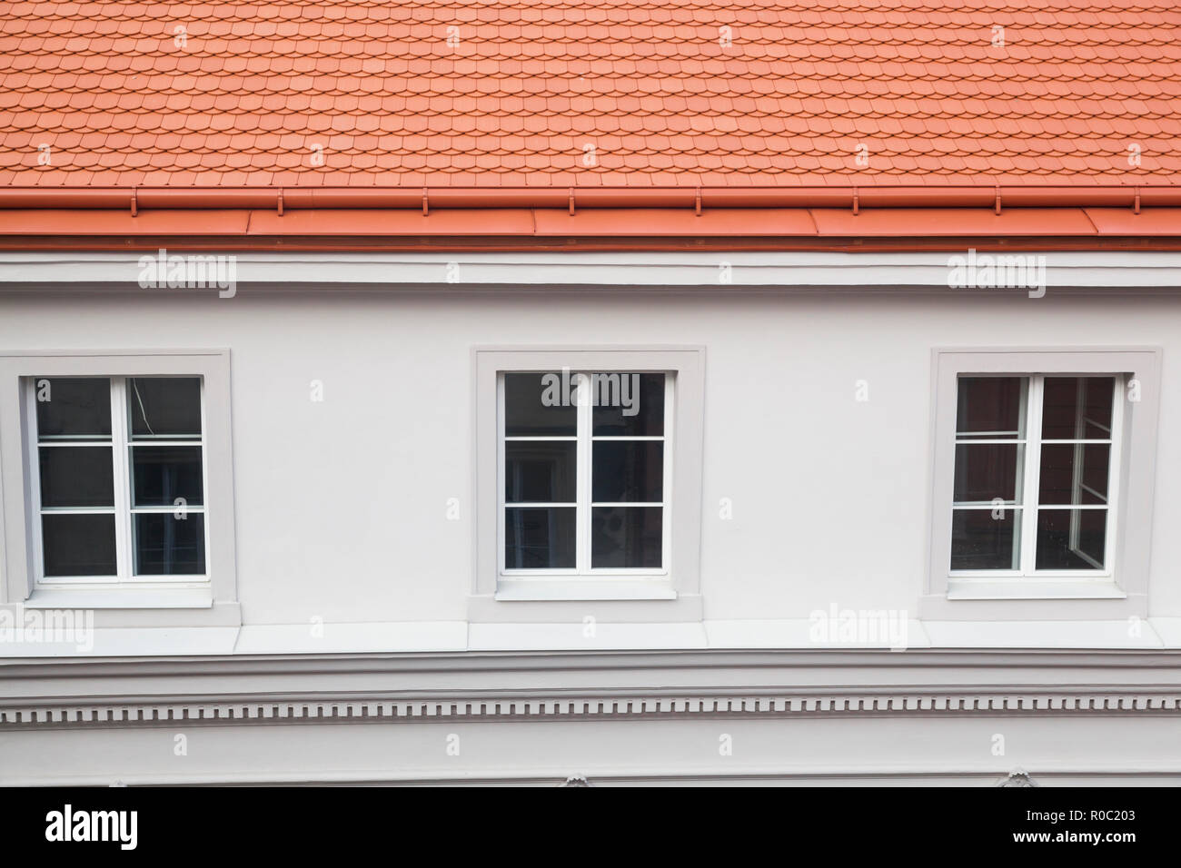 Haus Rotes Dach Weisse Fenster - Heimidee