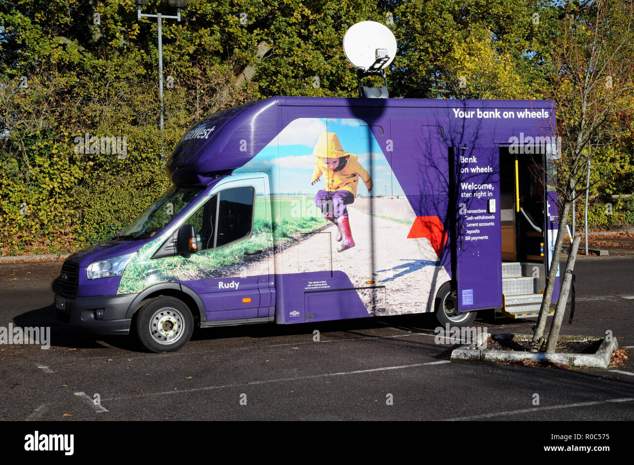 Der Natwest Bank Antwort auf die Schließung einiger seiner lokalen Niederlassungen in East Sussex. Dieses mobile Banking Service fordert, einmal pro Woche. Stockfoto