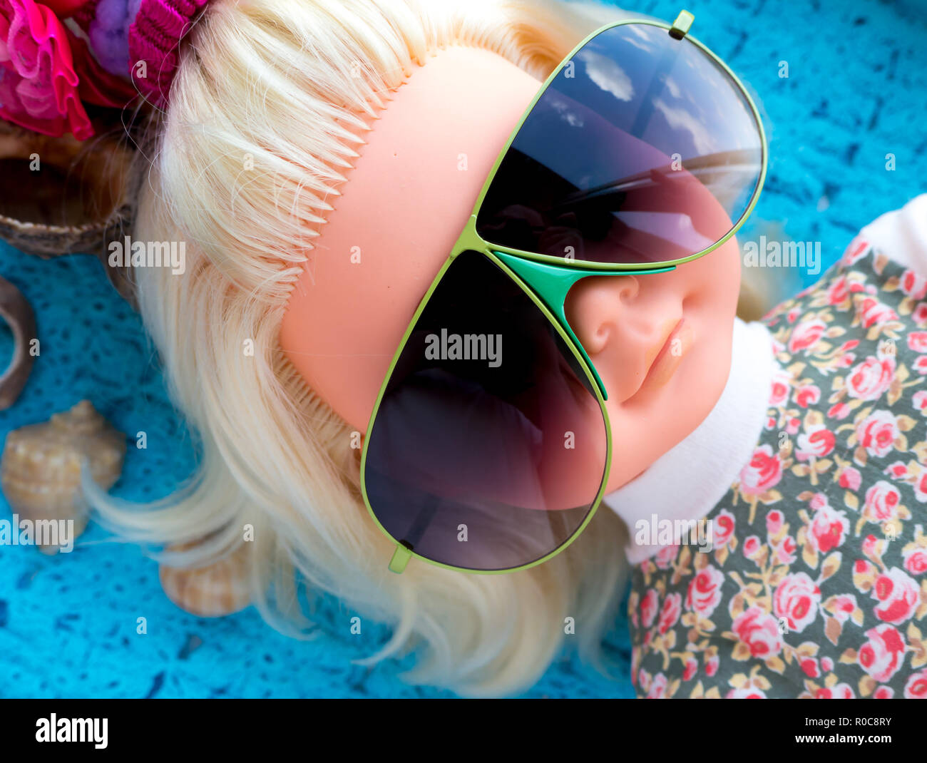 GOMEL, BELARUS - 18. AUGUST 2018: JeeVice Sonnenbrille. In Italien mit hochwertigen Materialien und viel Liebe zum Detail hergestellt. Stockfoto