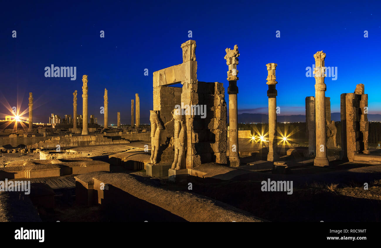 Persepolis war die Hauptstadt des achämenidischen Reiches. Es liegt im Nordosten der Stadt Shiraz in der Provinz Fars, Iran. /UNESCO-Welterbestätten. Stockfoto