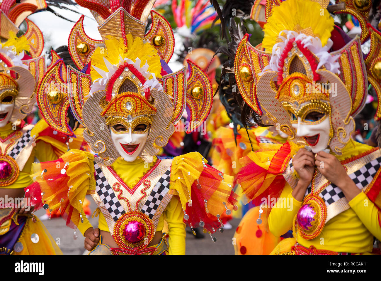 Parade der bunten lächelnde Maske 2018 Masskara Festival, Bacolod City, Philippinen. Stockfoto