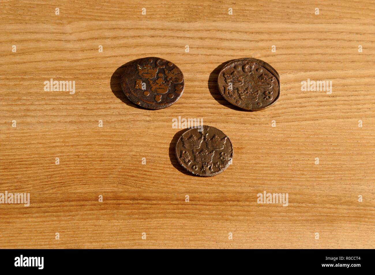 Hier sind die kupfermünzen aus den 1600er Jahren. 1620, Schweden hatte eine doppelte monetäre Norm angenommen, einer auf der Basis von Silber- und eine auf der Basis von Kupfer. Die Stockfoto