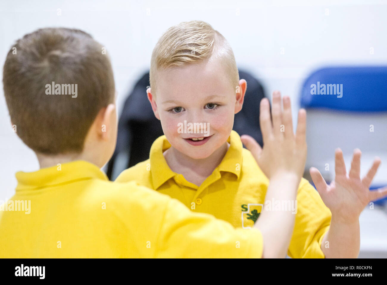 Teilnehmenden Kinder im Sport Stockfoto