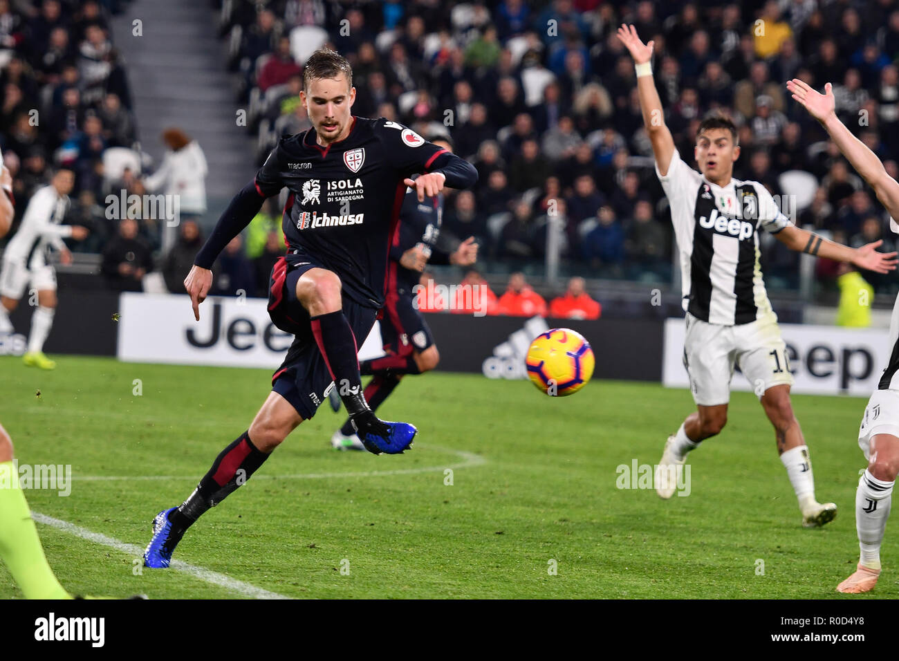 Turin Italien 3 November 2018 Filip Bradaric Von Cagliari Calcio In Der Serie A Fussballspiel Zwischen