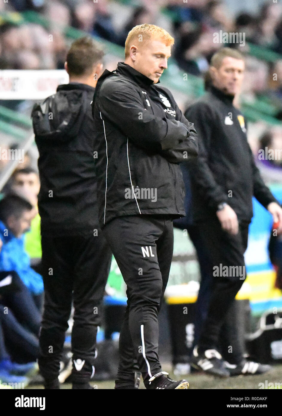 Edinburgh, Schottland, Großbritannien. 3. November 2018. Schottische Premiership - Hibernian v St Johnstone, Edinburgh, Midlothian, Großbritannien. 03,11, 2018. Bild zeigt: eine niedergeschlagene Hibs Haupttrainer, Neil Lennon, wie seine Seite geht unten 0-1 St Johnstone an Ostern Road Stadium, Edinburgh Credit: Ian Jacobs/Alamy leben Nachrichten Stockfoto