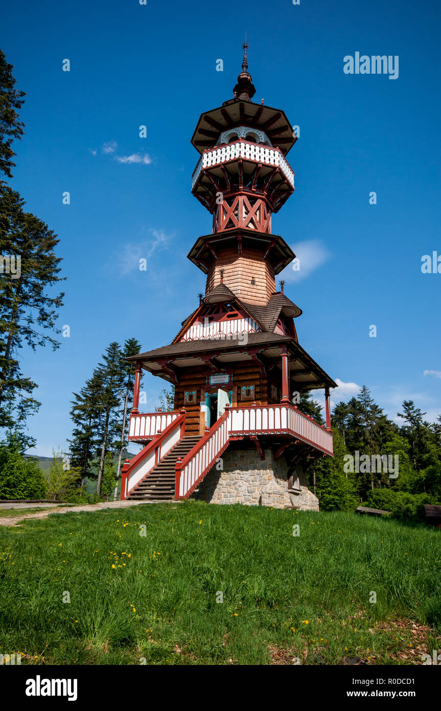 Eine hölzerne Aussichtsturm, Roznov pod Radhostem, Tschechische Republik Stockfoto