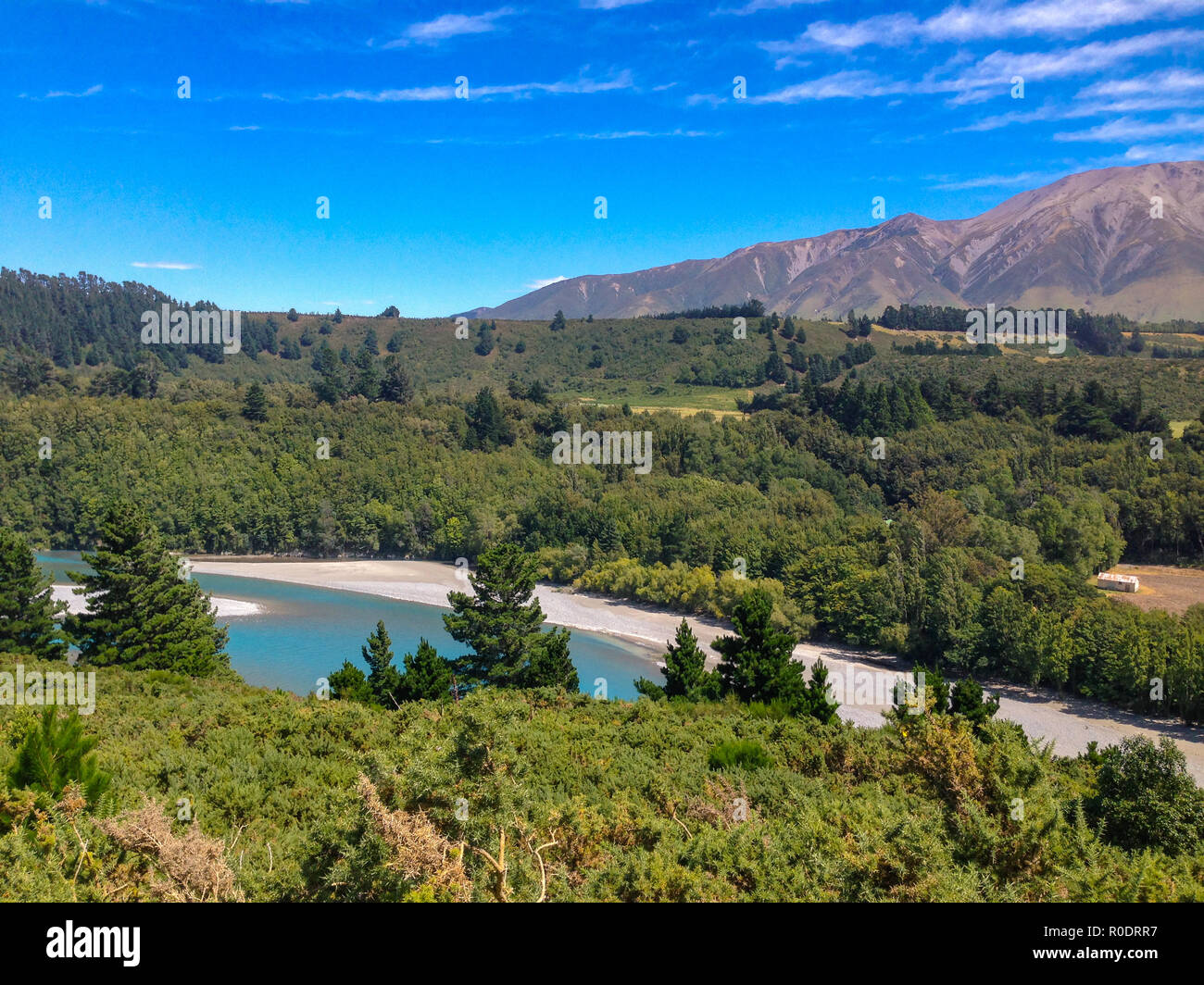 Malerische Rakaia Gorge und Rakaia Fluss auf der Südinsel von Neuseeland Stockfoto