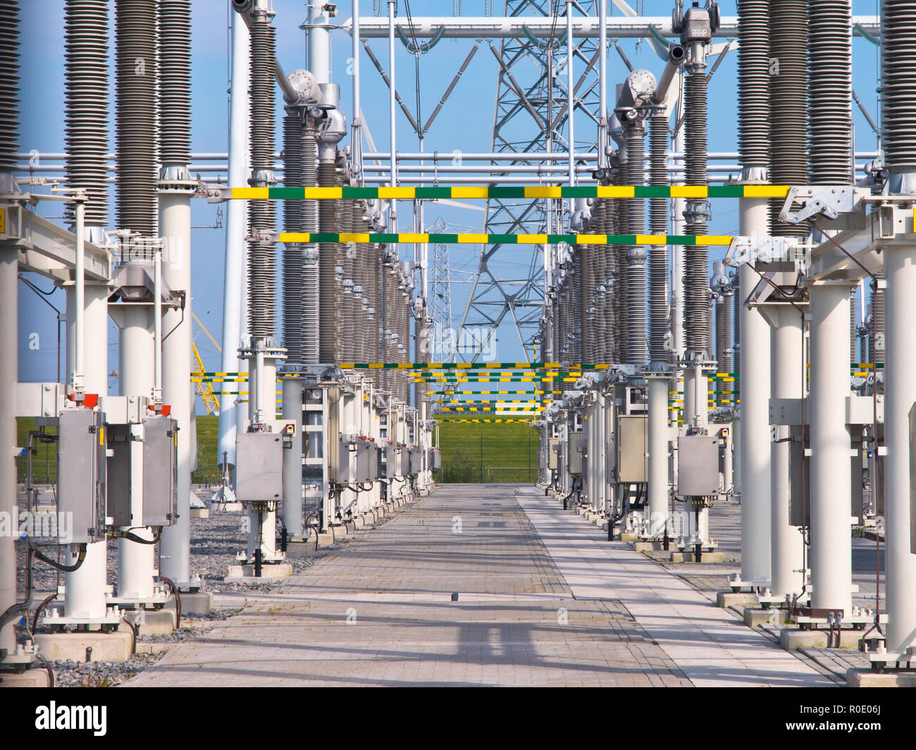 Ultra moderne High voltage Transformation power station für elektrische Industrie mit mehreren Transformatoren Stockfoto