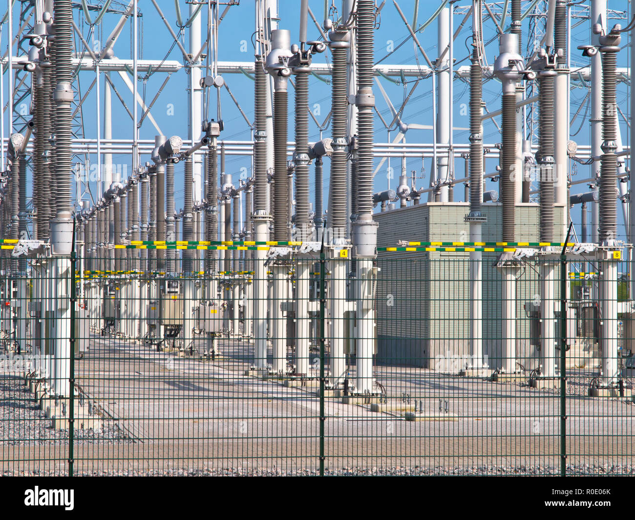 Ultra moderne High voltage Transformation power station für elektrische Industrie mit Transformatoren Stockfoto