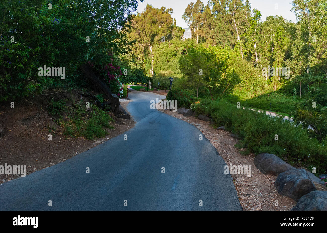 Zugang für Behinderte Wege bei der Natur Resort Hotel im oberen Galiläa Golan in Israel. Stockfoto