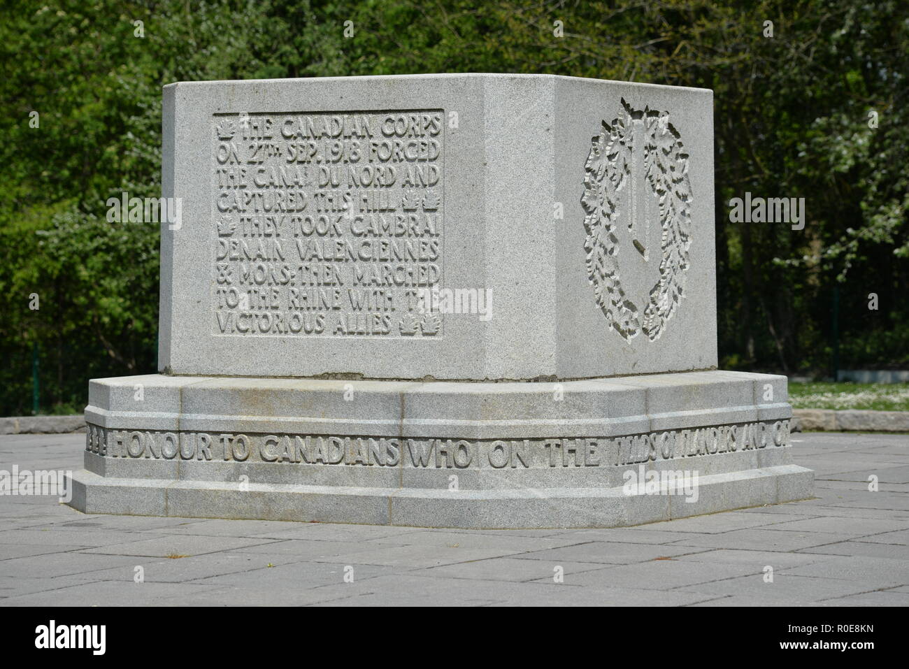 Kanadisches Kriegerdenkmal, Bourlon Holz, Frankreich. Zum Gedenken an die kanadischen Korps Aktionen rund um den Canal du Nord und Bourlon Holz im September 1918. Stockfoto