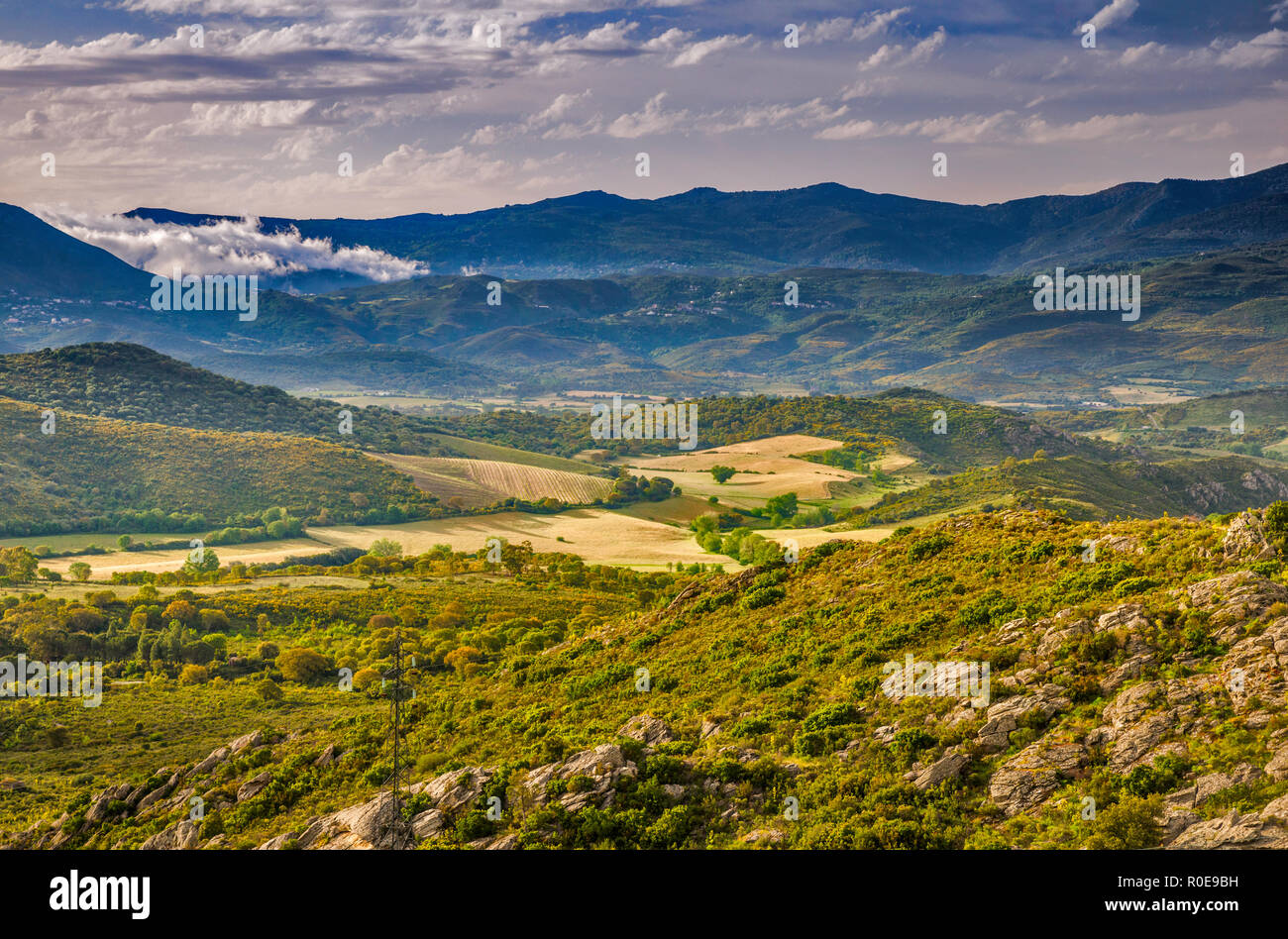 Anzeigen von nebbio Region (Aliso River Valley), in der Nähe von Saint-Florent, Haute-Corse, Korsika, Frankreich Stockfoto