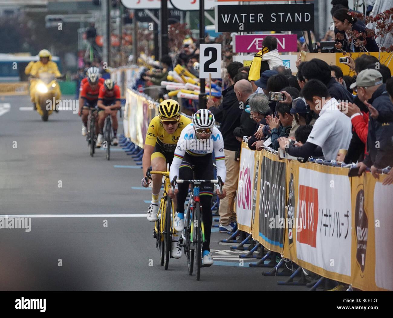 Saitama, Japan. 4. November 2018. Geraint Thomas und Alejandro Valverde Fahrt in den wichtigsten Rennen in Le Tour de France - Saitama Kriterium 2018 Am 4. November 2108 in Saitama, Japan. Credit: Mark Eite/LBA/Alamy leben Nachrichten Stockfoto