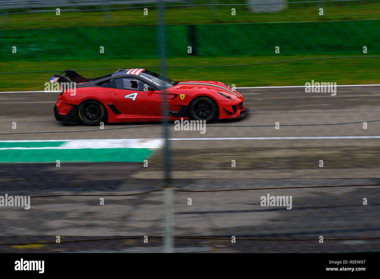 Monza, Italien. 4. Nov 2018. Ferrari World Championship 2018, Finale: FXX Monza Eni Stromkreis Credit: Italienische Landschaften/Alamy leben Nachrichten Stockfoto