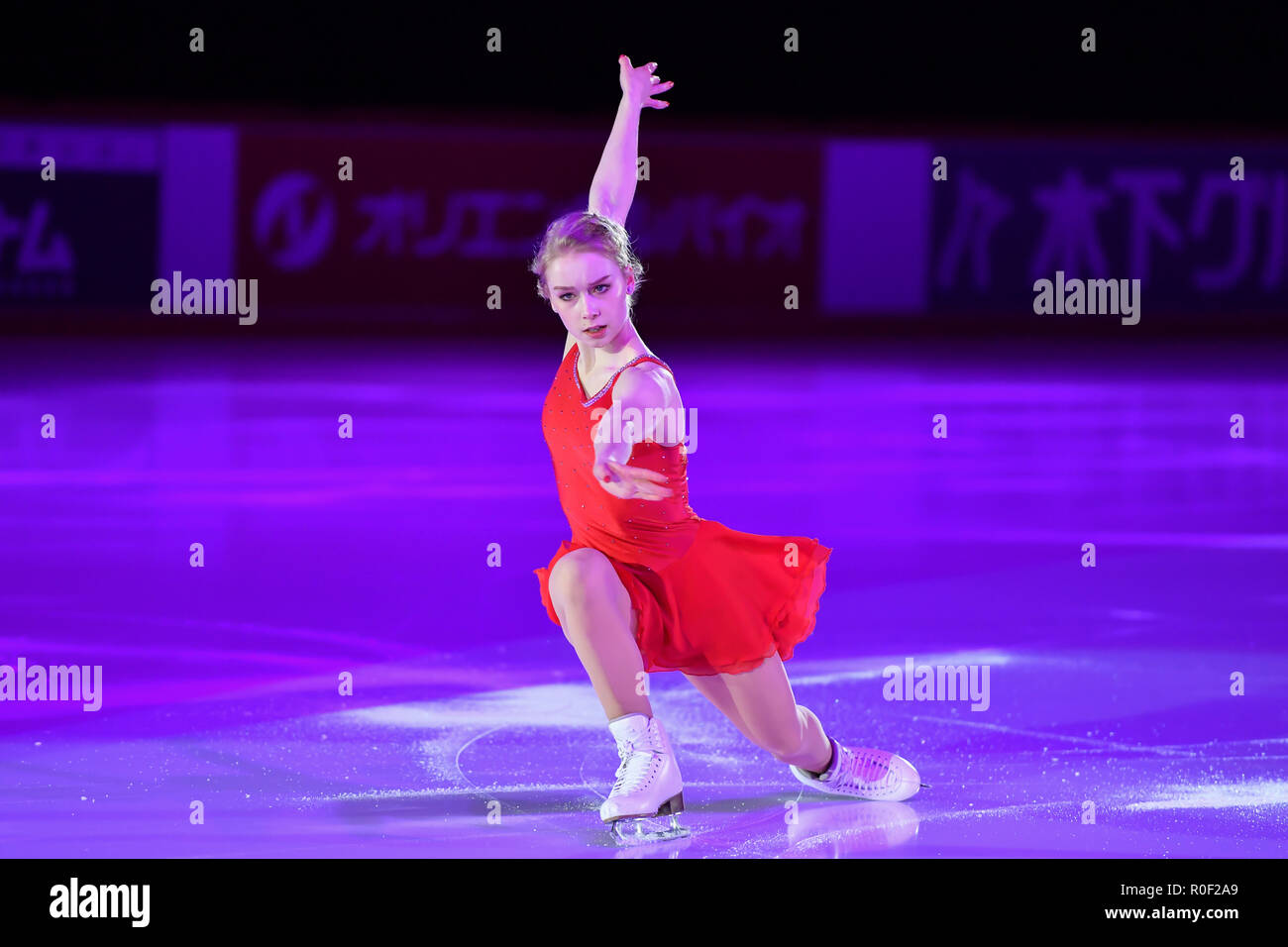 Helsinki, Finnland. 4. Nov 2018. Finnlands Viveca Lindfors führt während der Ausstellung Gala an der ISU Grand Prix Eiskunstlauf Helsinki 2018 an der Helsinki Ice Hall (Helsingin Jaahalli) am Sonntag, den 04. November 2018. HELSINKI. (Nur redaktionelle Nutzung, eine Lizenz für die gewerbliche Nutzung erforderlich. Keine Verwendung in Wetten, Spiele oder einer einzelnen Verein/Liga/player Publikationen.) Credit: Taka Wu/Alamy leben Nachrichten Stockfoto