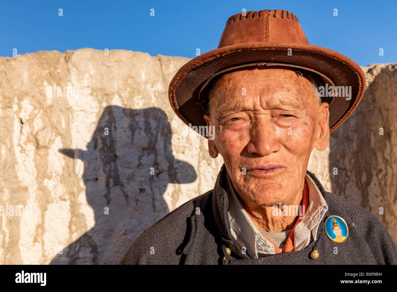 Portrait von älteren Mann, spituk Gompa, Leh, Ladakh, Indien Stockfoto