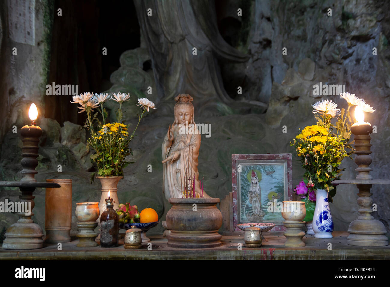 Statue auf orientalische Altar in Vietnam. Stockfoto