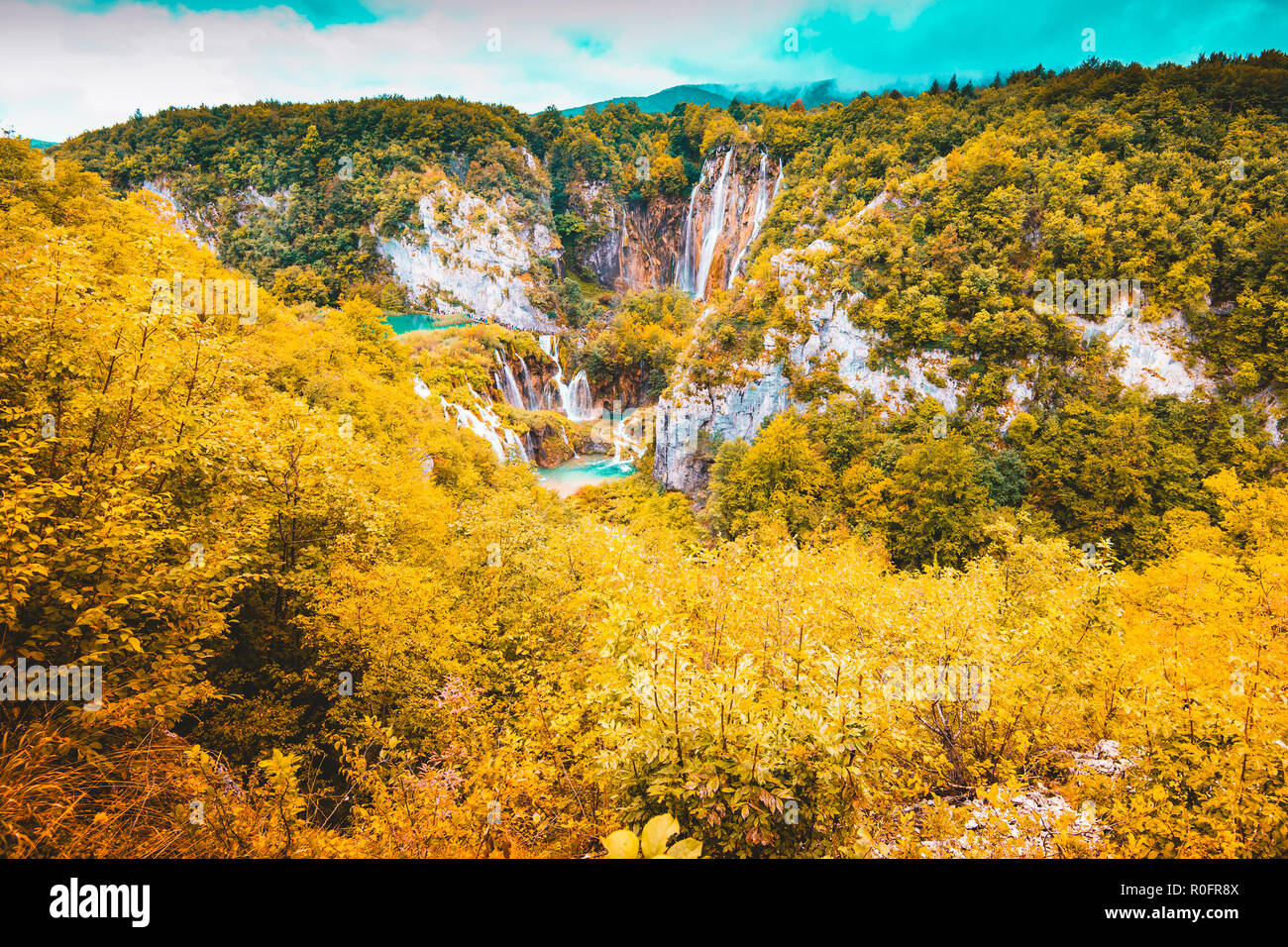 Wunderschöne Seen Landschaft Herbst - Plitvicer Seen - Kroatien Reiseziel Stockfoto