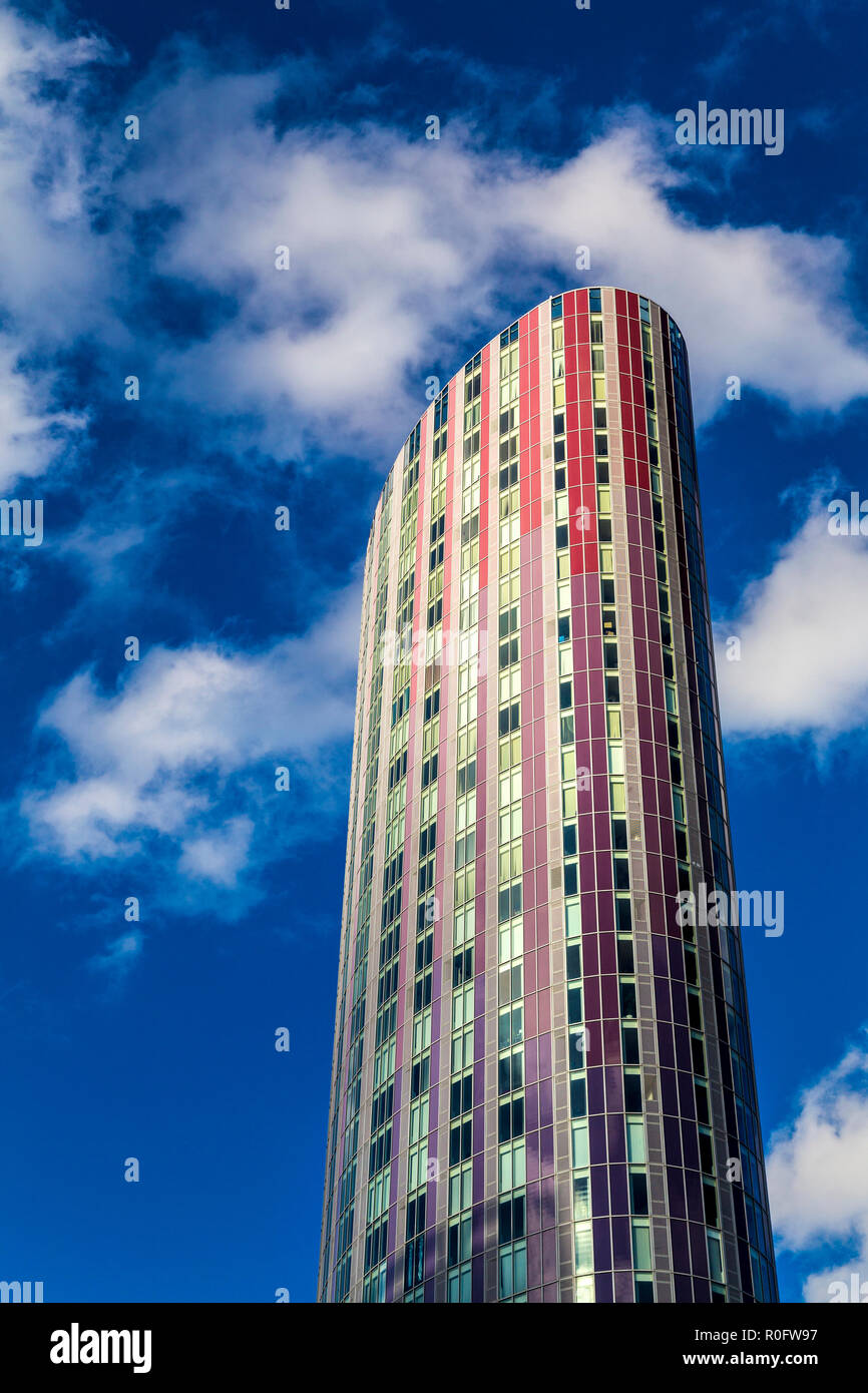 Wohnturm Halo (150 High Street) in Stratford, London, Großbritannien Stockfoto