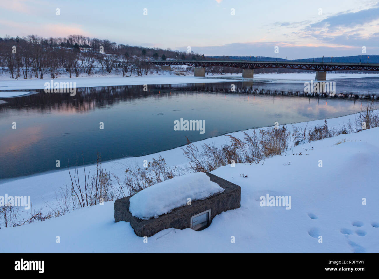 Owego, NY, einem kleinen Dorf in Upstate New York, entlang des Susquehanna River. Stockfoto