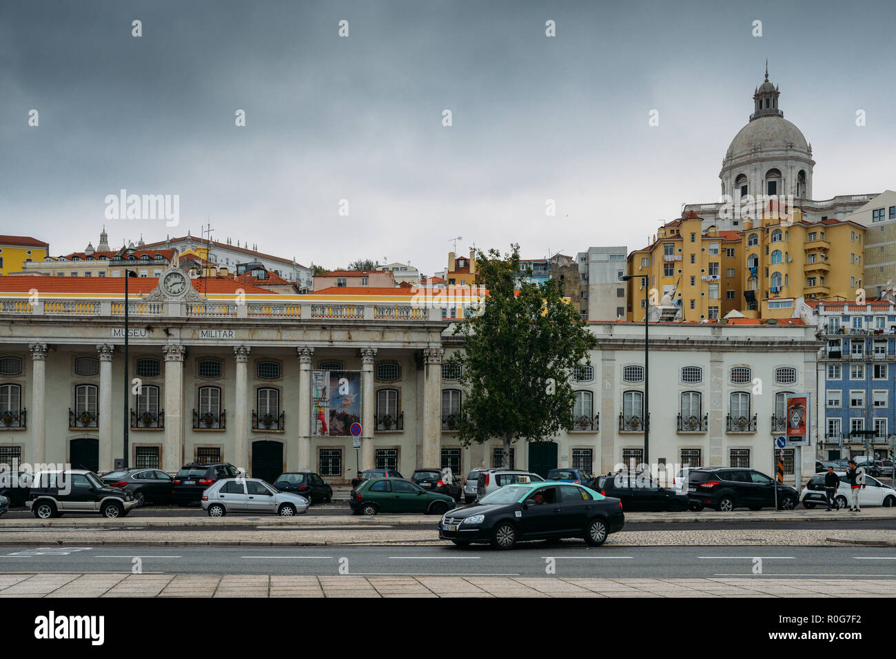 Lissabon, Portugal - Nov 3, 2018: Haupteingang Fassade der Military Museum in Lissabon, Portugal Stockfoto