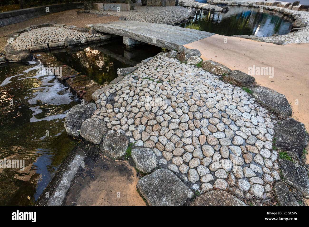 Oyokokawa Shinsui Park erstreckt sich über fast 2 Kilometer entlang des Oyoko Fluss - wirklich ein Kanal Anbindung größerer Flüsse im Norden und Süden. Stockfoto