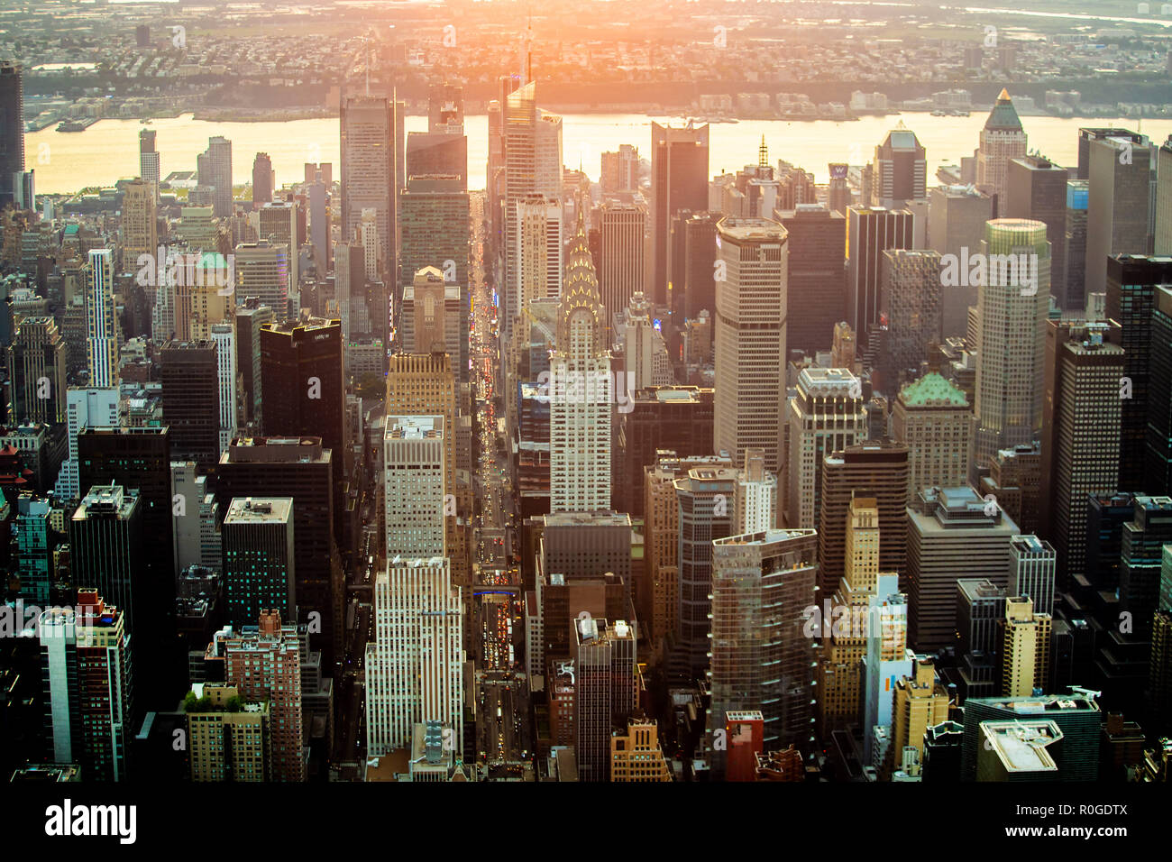 New York City bei Sonnenuntergang Luftaufnahme USA Stockfoto