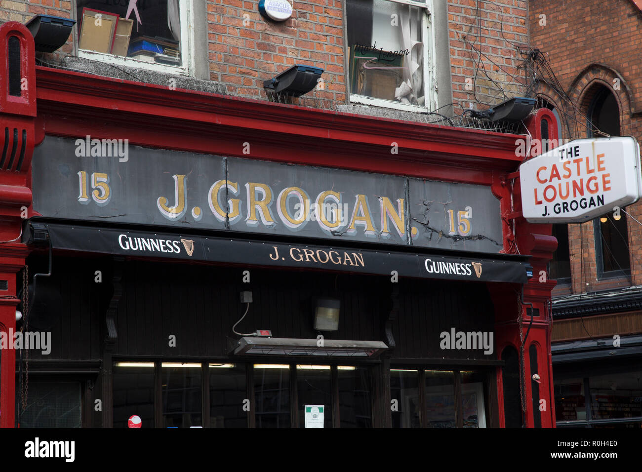 Schloss Lounge Grogan Pub Schild; Dublin; Irland Stockfoto