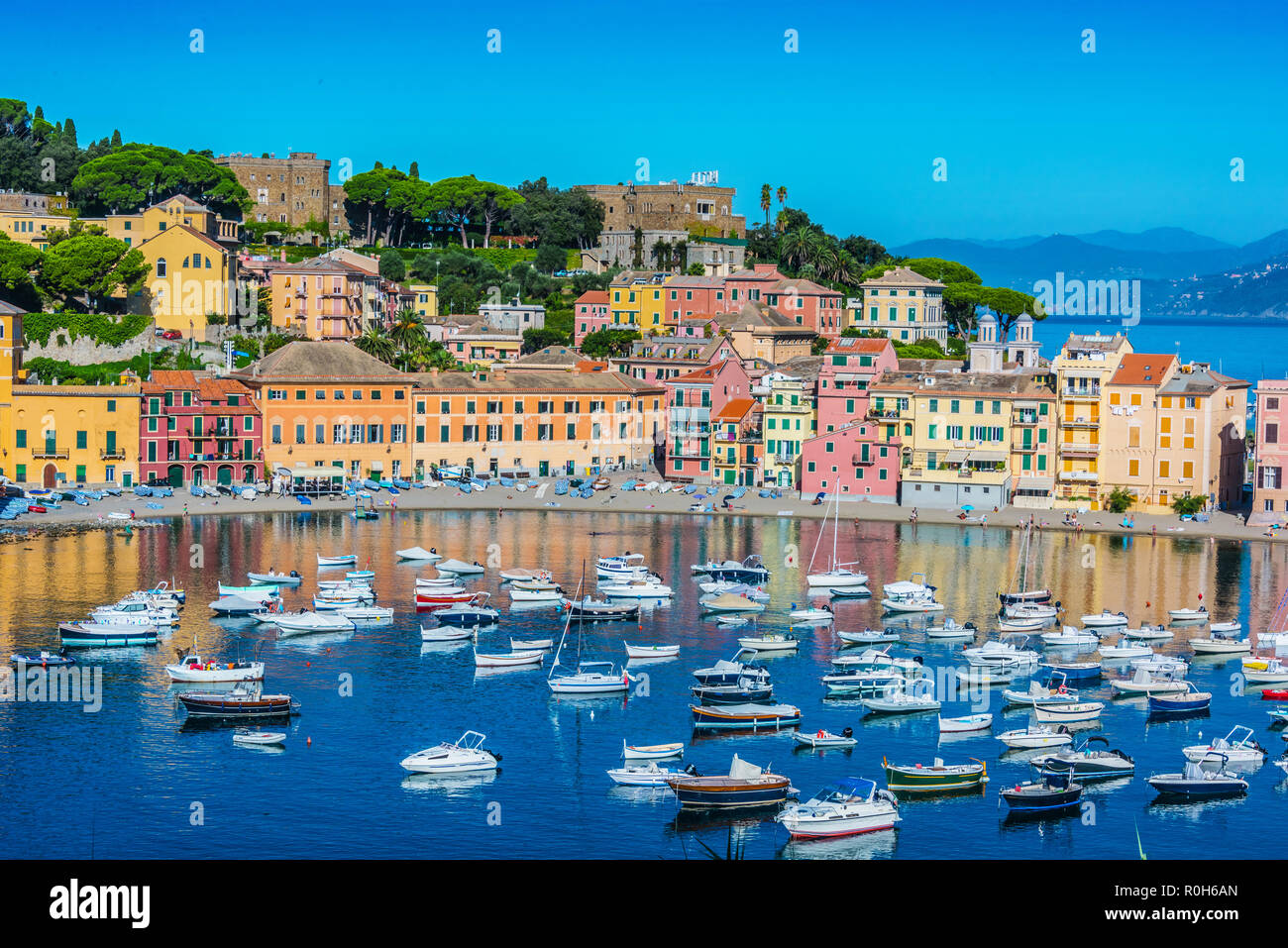 Blick auf die Bucht der Stille in Sestri Levante, Ligurien, Italien Stockfoto