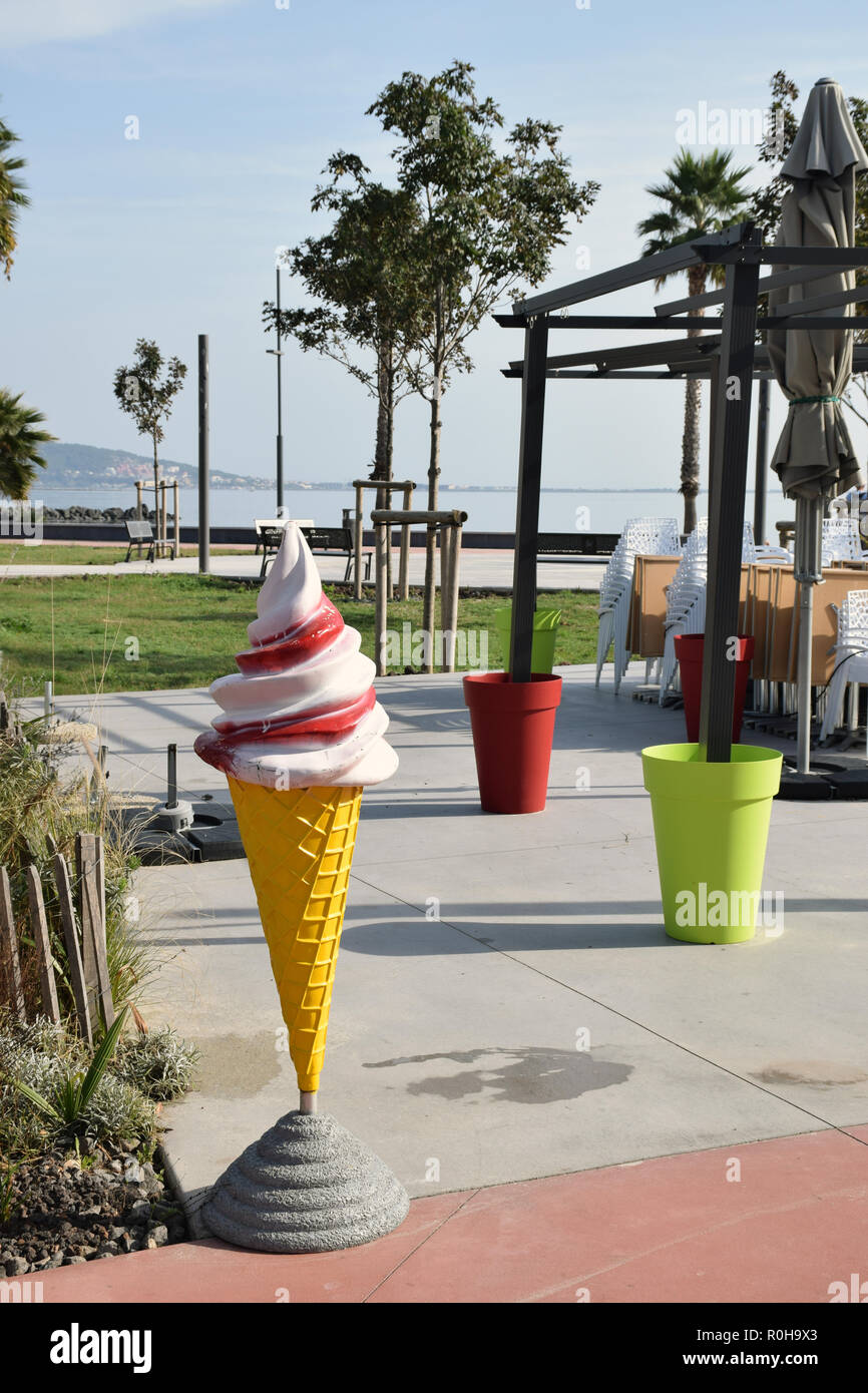 Meze france Fotos und Bildmaterial in hoher Auflösung Seite 2 Alamy