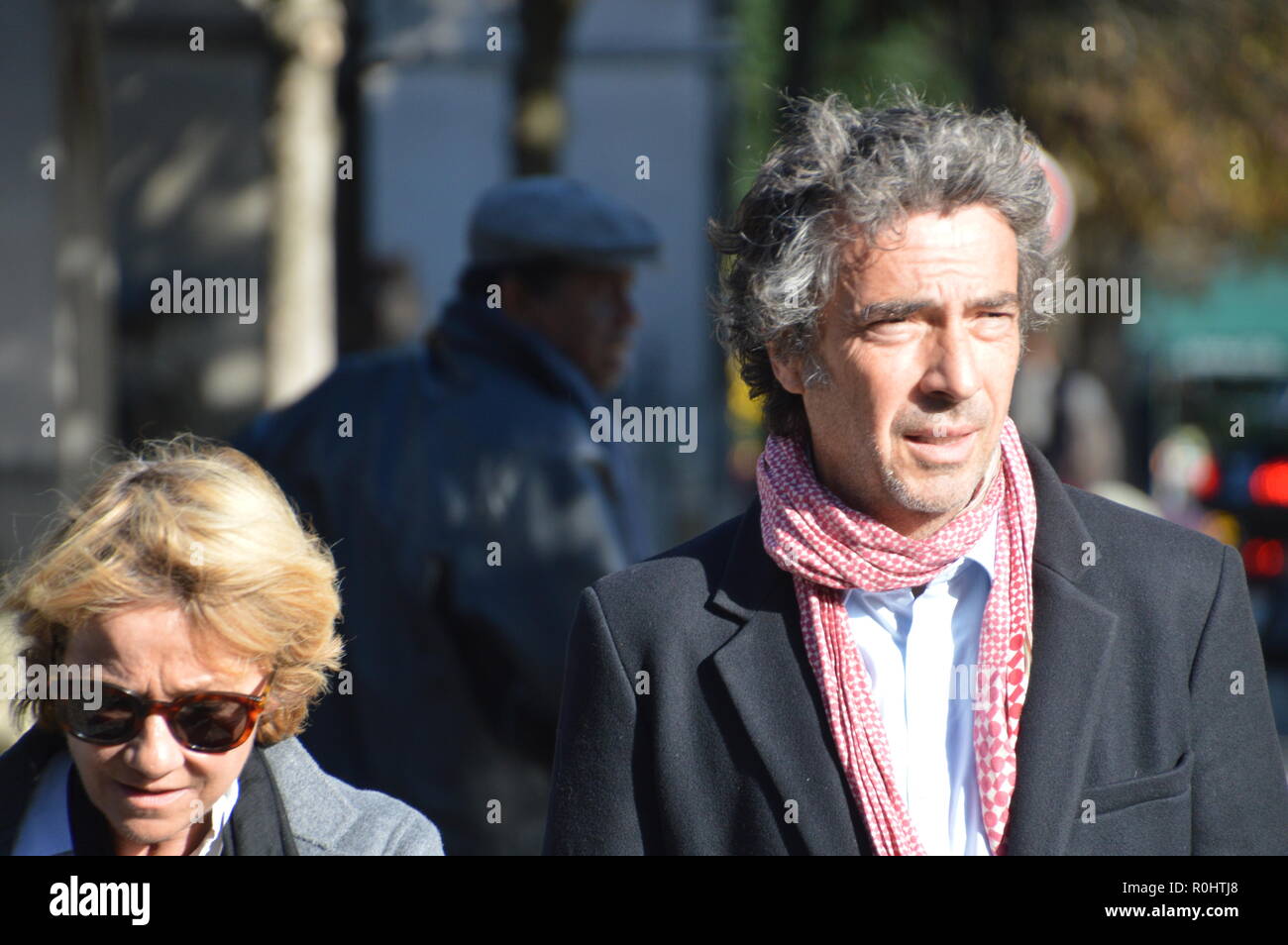 Paris, Frankreich. 5. Nov 2018. Französische Persönlichkeiten nehmen an der Zeremonie für den Tod von Philippe GILDAS, französische TV-Animator. Das Krematorium des Friedhofs der Pere Lachaise, Paris, Frankreich. 5. November 2018. 13 Uhr 30. ALPHACIT NEWIM/Alamy Live News Credit: Alphacit NEWIM/Alamy leben Nachrichten Stockfoto