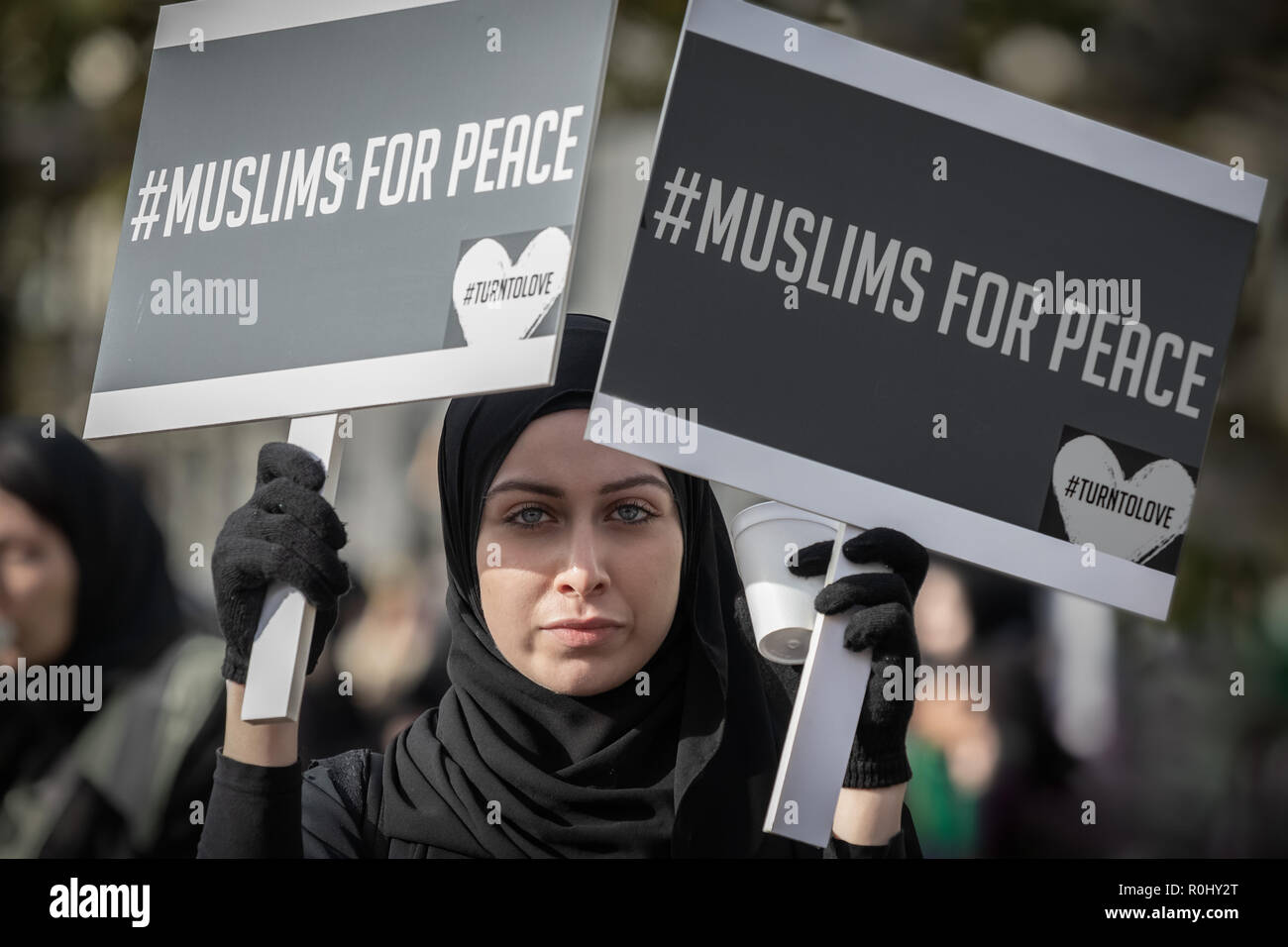 London, Großbritannien. 4. Nov 2018. Die britischen Muslime melden Sie den jährlichen Arbaeen Prozession am Marble Arch. Credit: Guy Corbishley/Alamy leben Nachrichten Stockfoto