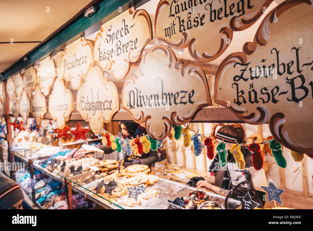 Salzburg Weihnachtsmarkt store Stockfoto