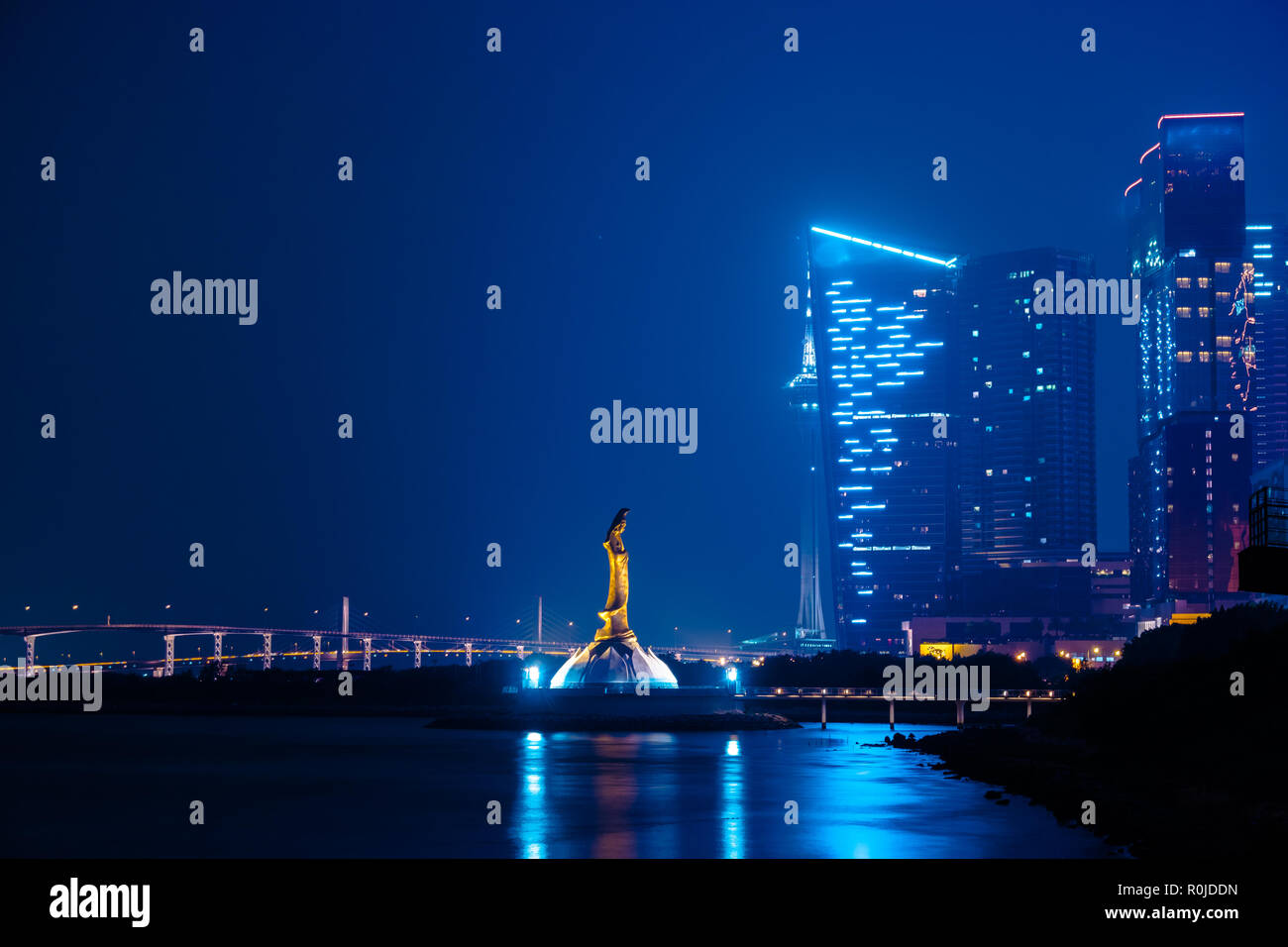 Golden Guan Yin Statue in Macau Halbinsel Stockfoto