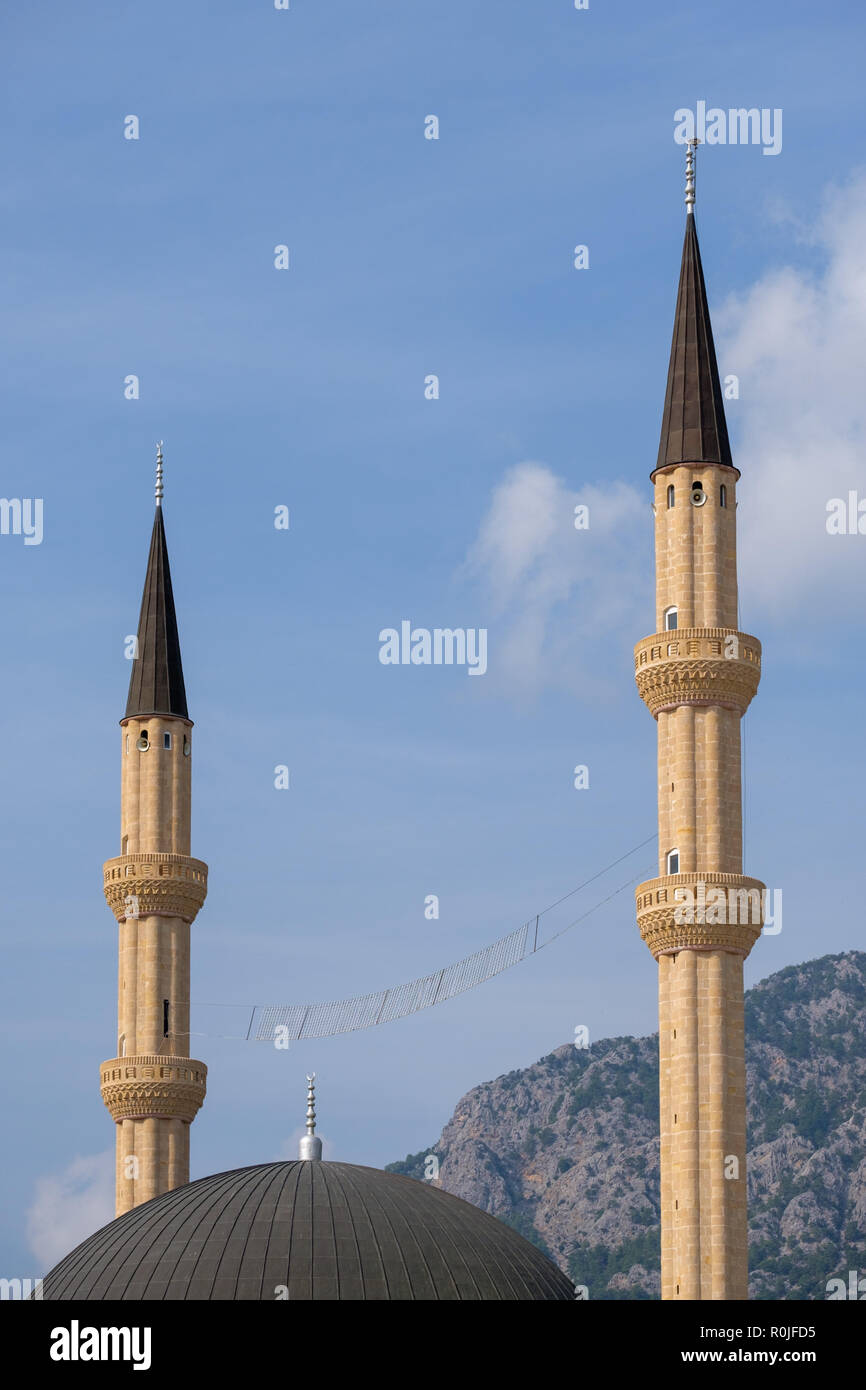 Huzur Cami islamische Moschee in Kemer, Provinz Antalya, Türkei Stockfoto