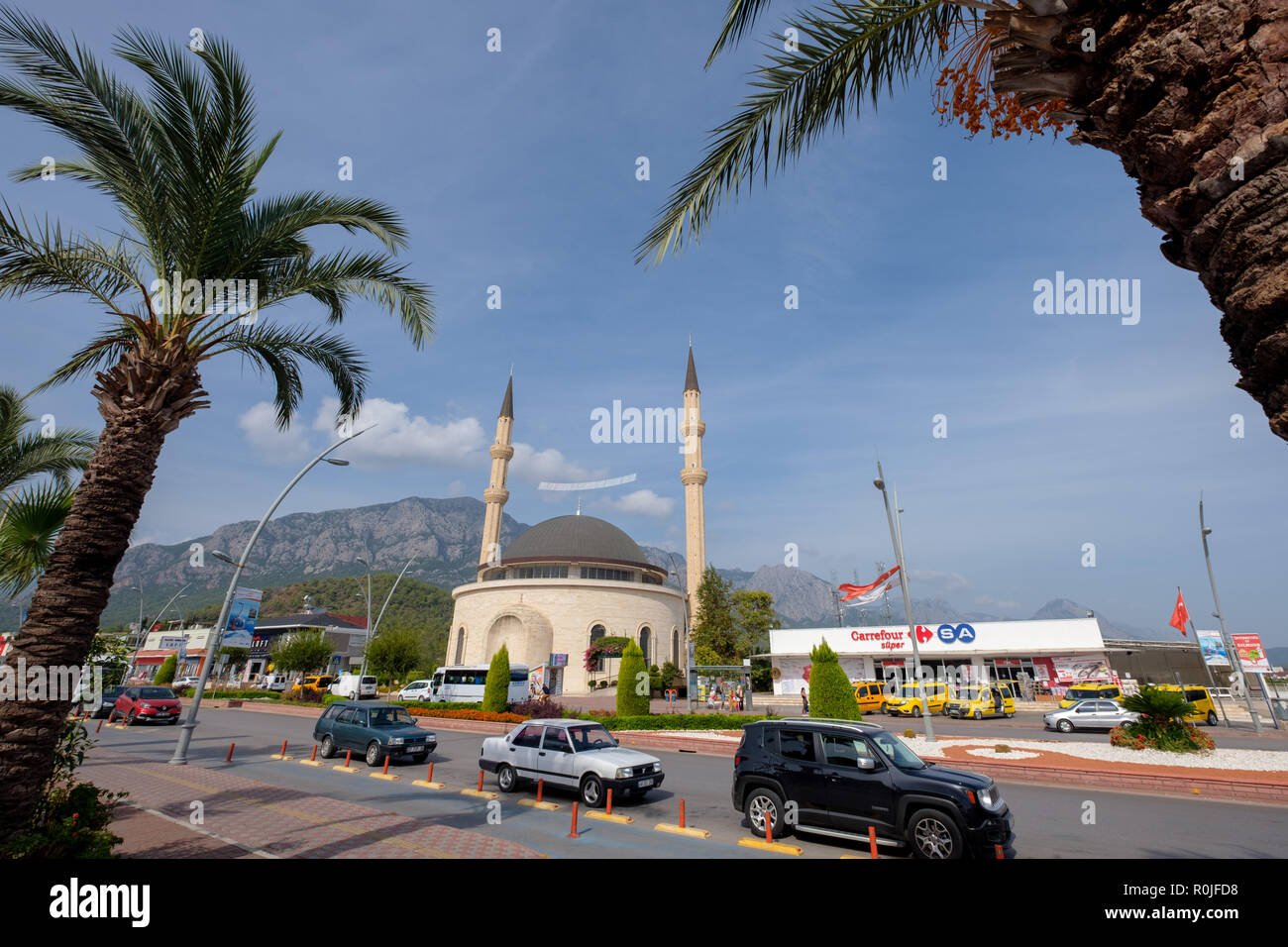 Huzur Cami islamische Moschee in Kemer, Provinz Antalya, Türkei Stockfoto