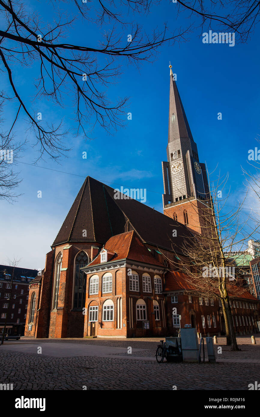 Die historische St. Jakobus Kirche in Hamburg City Center Stockfoto