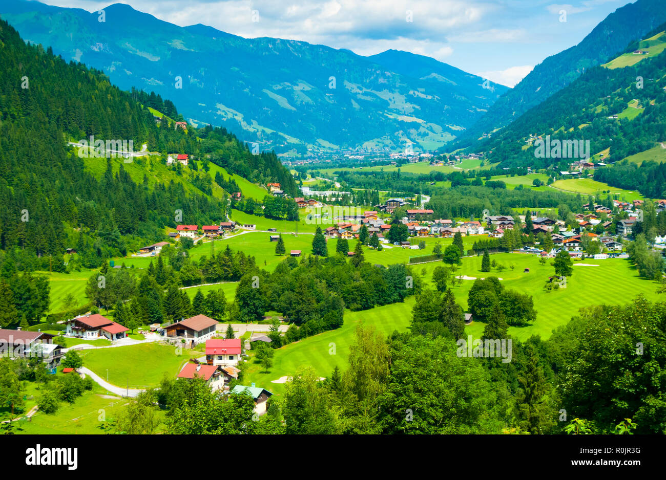 Gasteinertal Öffnung nach Norden in Richtung Bad Hof Gastein in Bad Gastein, Salzburg, Österreich Stockfoto