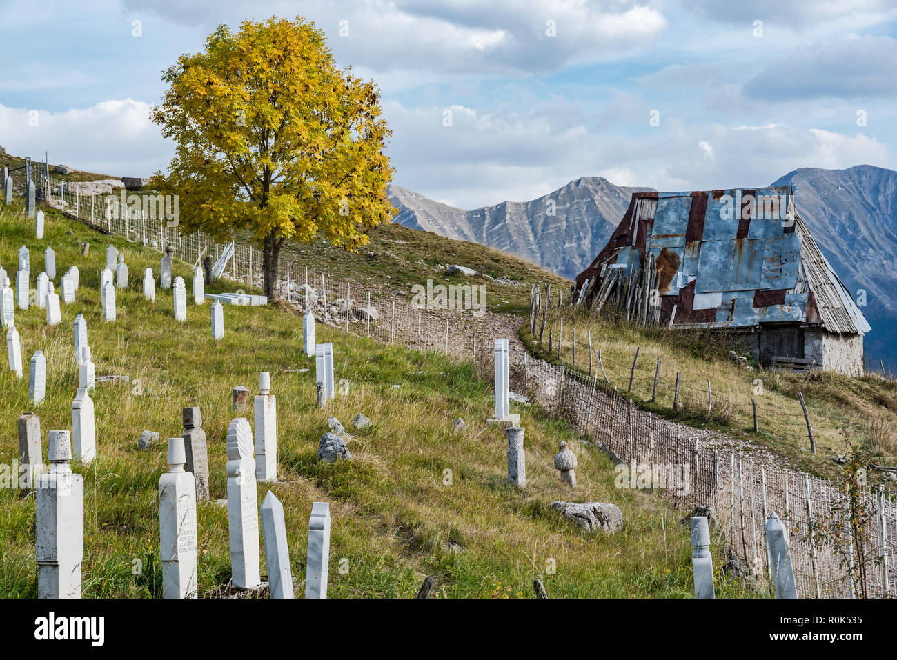 Muslimischer Friedhof in Lukomir, Bosnien und Herzegowina. Stockfoto