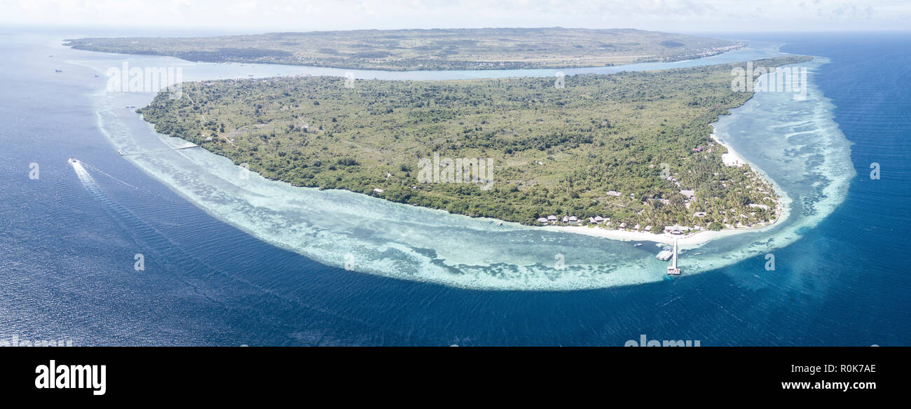 Luftaufnahme von einem schönen Korallenriff in Wakatobi National Park, Indonesien gedeihen. Stockfoto