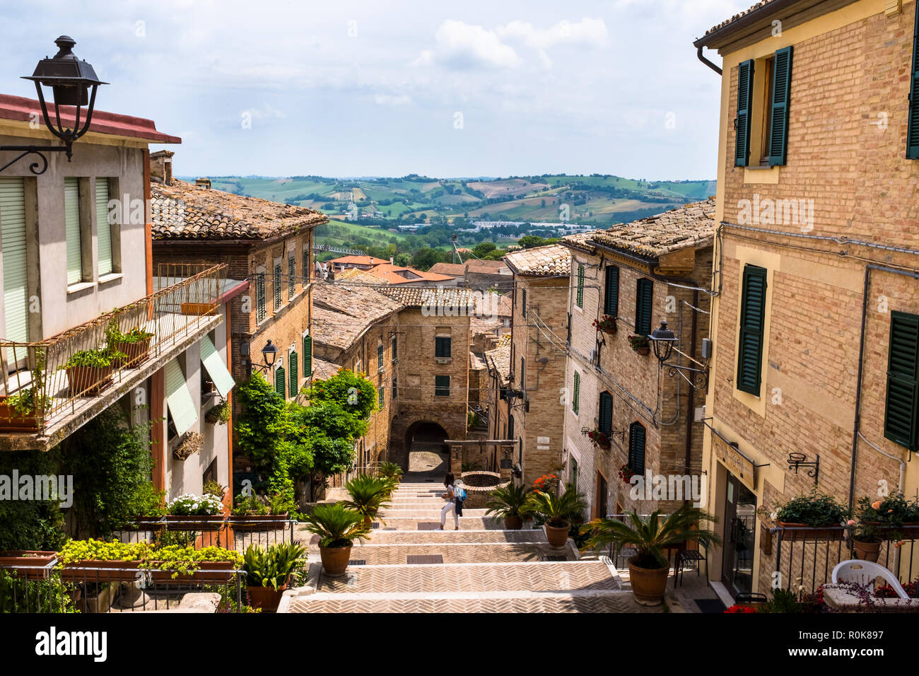 Szenen und Details aus den charmanten italienischen Dorf Corinaldo, in der Region Marken in Italien Stockfoto