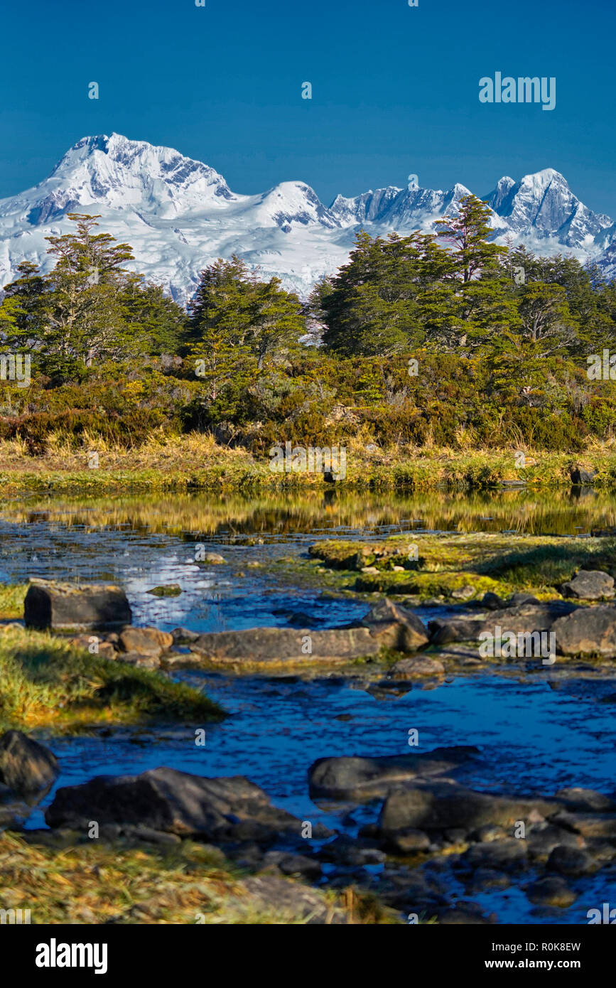 Ainsworth Bucht, mit Coordillera Darwin auf den Hintergrund Stockfoto
