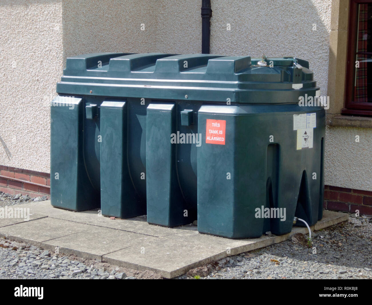 Titan Heizöl Tanks, Großbritannien Stockfoto