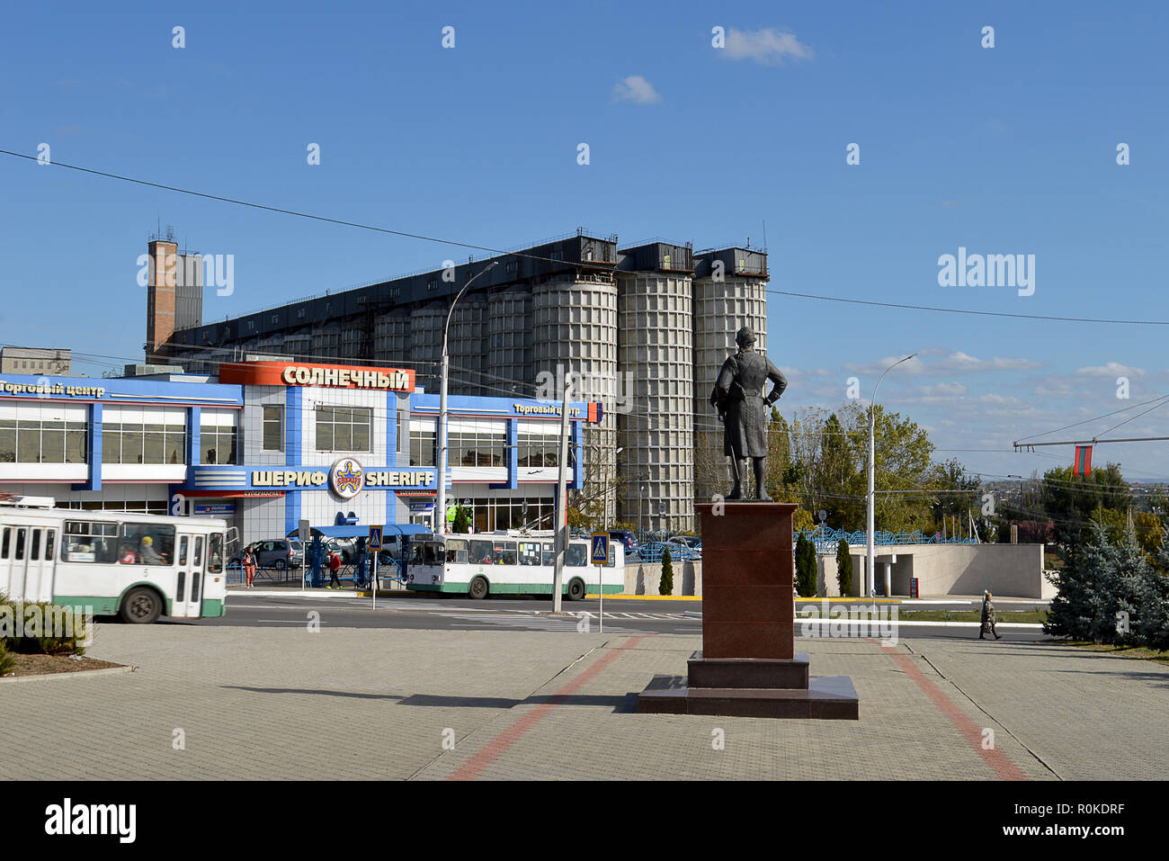 BENDER, Moldau/Transnistrien - 7. OKTOBER 2018: die Statue von Grigorij Potemkin, der Eroberer von Benderfor des Russischen Reiches durch die Osmanen gehalten Stockfoto