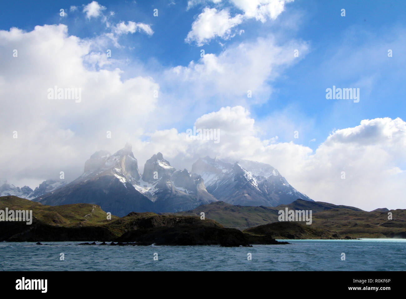 Los Cuernos über Lago Sarmiento, Torres del Paine Nationalpark, Chile Stockfoto