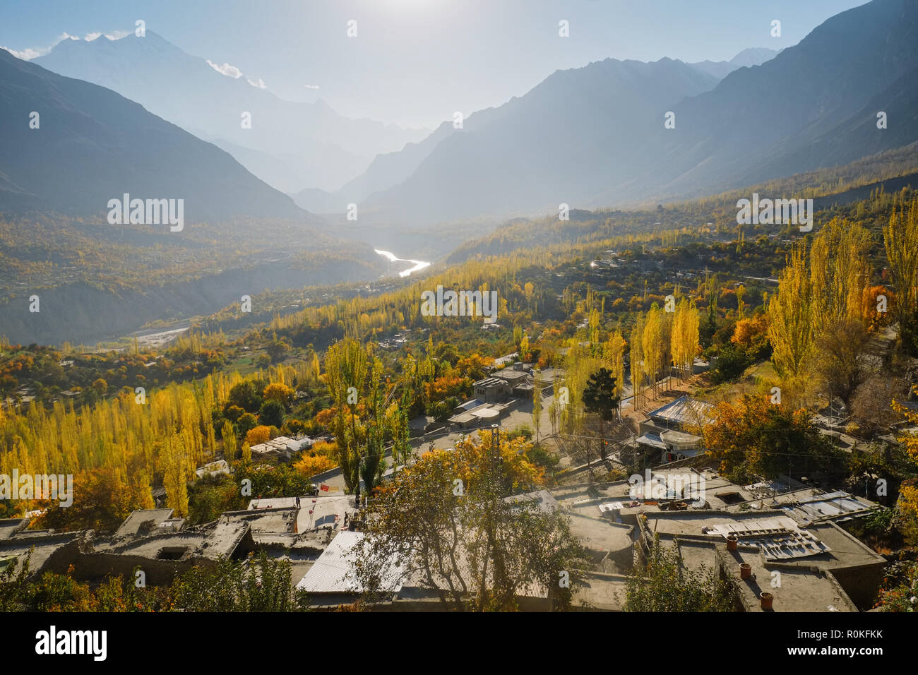 Querformat von Herbst in Hunza Tal, Gilgit-Baltistan, Pakistan. Stockfoto